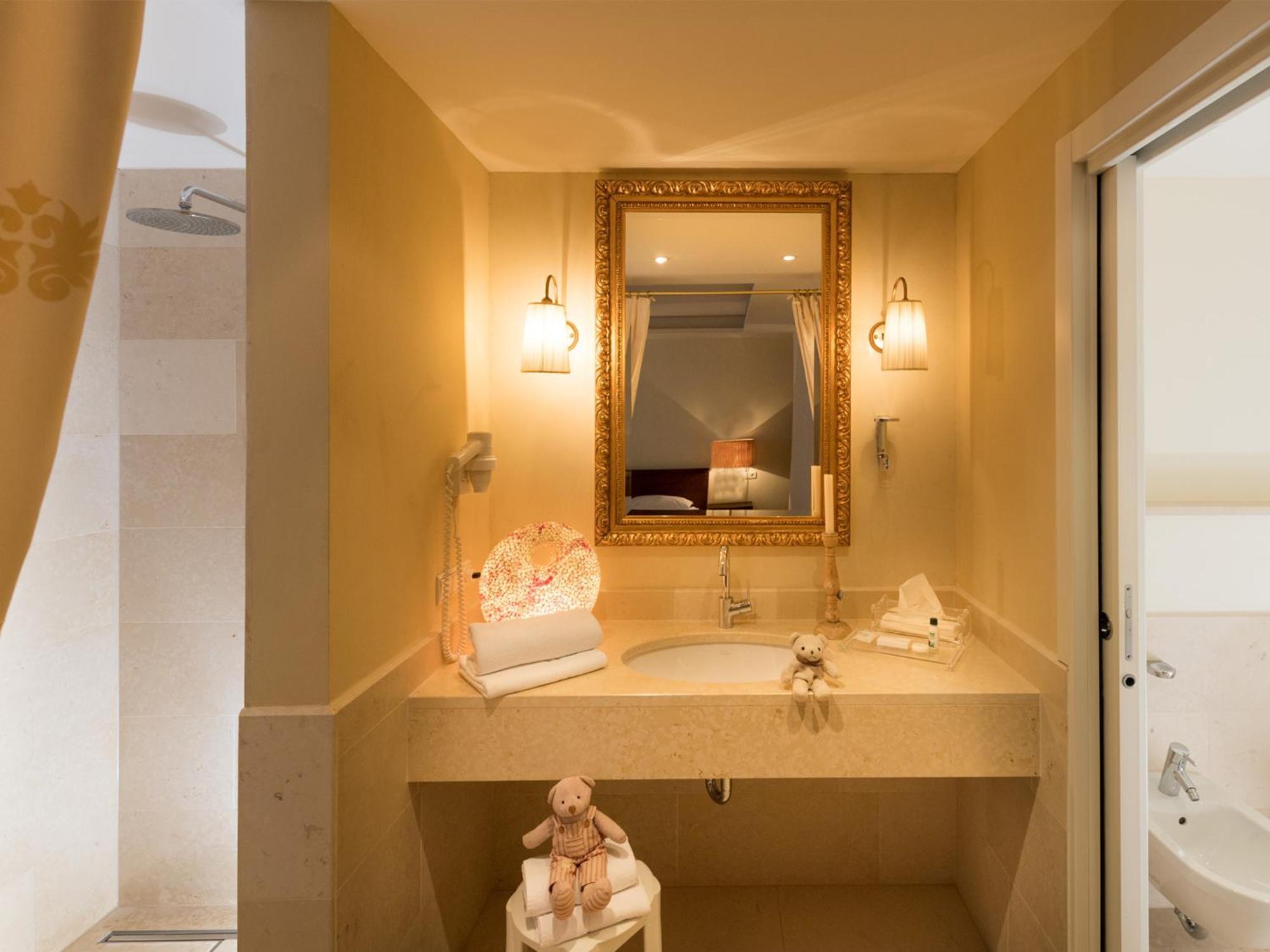 Hotel Fameli Olang Room photo